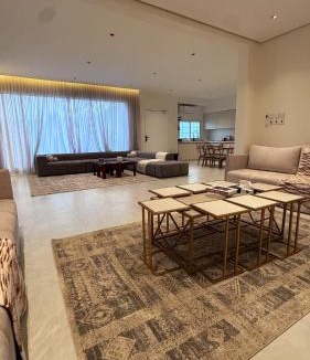 Unaizah Ski Chalet | فلو بارك