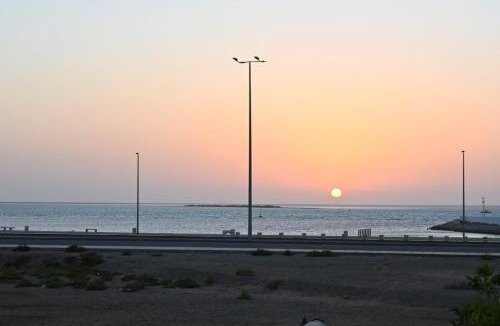Ar Rayis Resort | شاطئ العرب الرايس