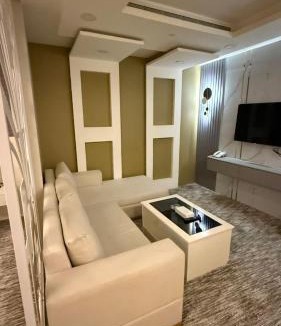 Ghirnatah Apartment | شركه تسعين للشقق المخدومه