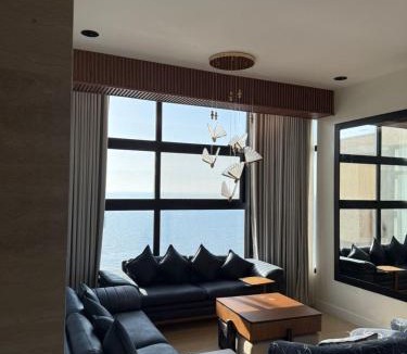 Ash Shati Apartment | Luxury suite on the sea in Jeddah with billiards, cinema and bar