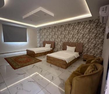Haql Ski Chalet | شاليهات لودج