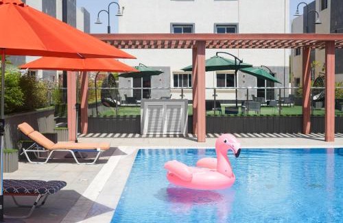 King Abdul Aziz Road Apartment | Mabaat-White Pearl Compound - 600 A-Villa 6