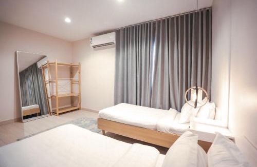 King Abdul Aziz Road Apartment | Mabaat-White Pearl Compound - 600 A-Villa 6
