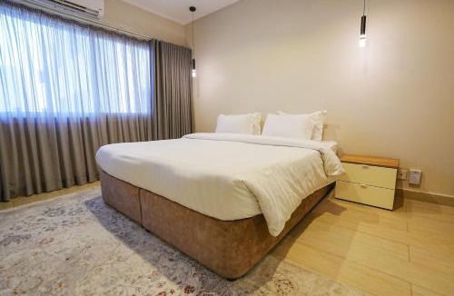 King Abdul Aziz Road Apartment | Mabaat-White Pearl Compound 600 B Villa 12