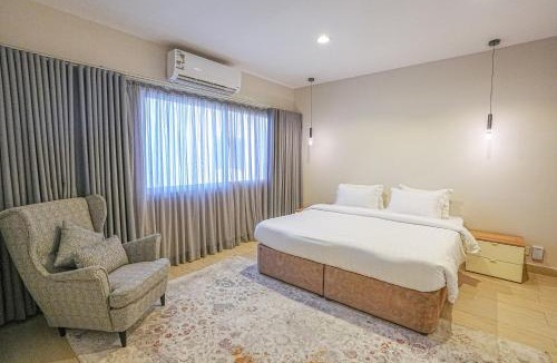 King Abdul Aziz Road Apartment | Mabaat-White Pearl Compound 600 B Villa 16