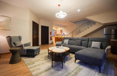 King Abdul Aziz Road Apartment | Mabaat-White Pearl Compound 600 B Villa 18