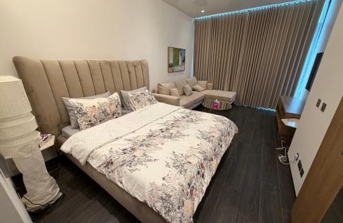 Manama Apartment | Sea View Studio Perfect for Couples In Harbour Row