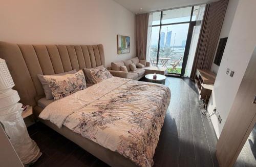 Manama Apartment | Sea View Studio Perfect for Couples In Harbour Row