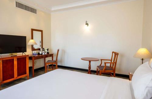 Manama Resort | Novotel Bahrain Al Dana Resort
