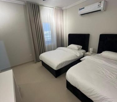 Al Kura Apartment | شقة متكاملة بجوار ملعب الجوهرة