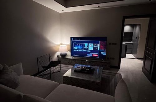 Hera Street Apartment | شقة فاخرة - قريبة من الواجهة البحرية - موقع مميز 34