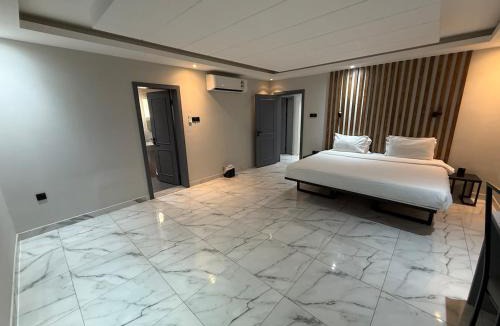 Al Hoora Apartment | Atelier Tower Hoora - Family Apartment