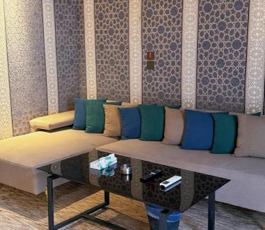 Al-Hofuf Ski Chalet | مجموعة سدرة فاطمة