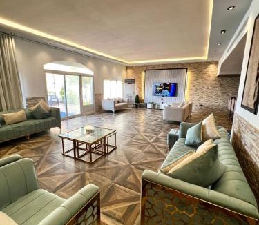 Durrat Al-Arous Villa | درة العروس فيلا هابي بيتش شاطى خاص