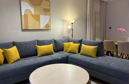 Al Khobar Apartment | Vera 2 Apartment شقه أنيقه بالخبر بثلاث غرف نوم وصاله تتسع ل 6 اشخاص