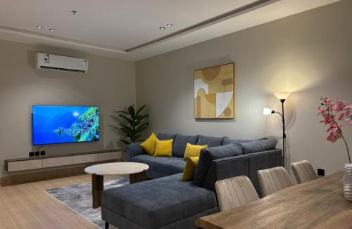 Al Khobar Apartment | Vera 2 Apartment شقه أنيقه بالخبر بثلاث غرف نوم وصاله تتسع ل 6 اشخاص