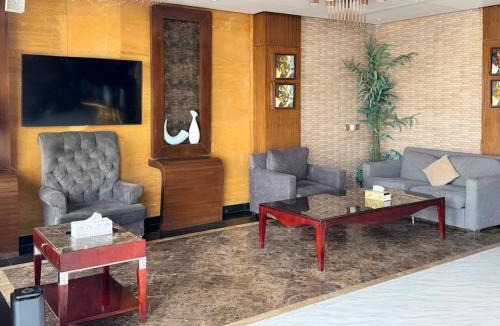 Al Hamra Hotel | Quiet Rooms 12 Serviced Apartments