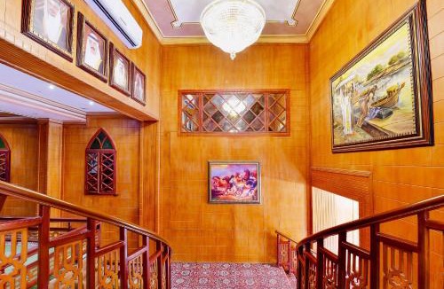 Manama Hotel | Capital O 125 Moon Plaza Hotel