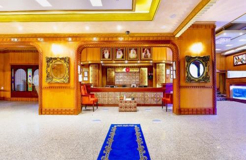 Manama Hotel | Capital O 125 Moon Plaza Hotel