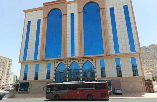 Batha Quraysh Hotel | فندق التاج ثلاثة مكة
