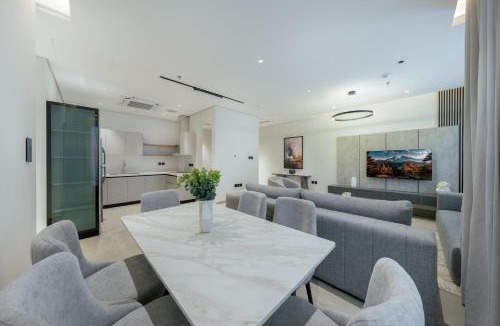 Riyadh Apartment | Modern 2 bdr apart in Al Mohammadiyyah