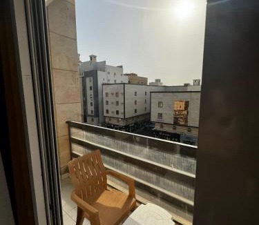 Jeddah Apartment | شقة فندقية من غرفة و صالة مع بالكونة مطلة