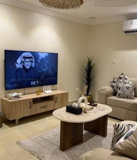Hera Street Apartment | HomeStay