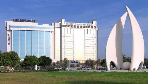 Diplomatic Area Hotel | The Diplomat Radisson Blu Hotel Residence & Spa