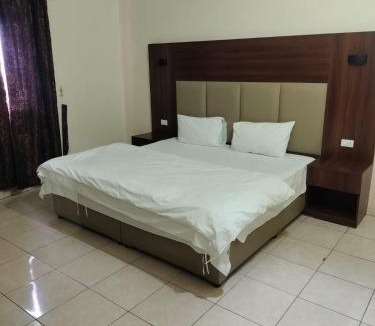 Jizan Apartment | فرع مجموعة العييري التجارية المحدودة للشقق المخدومة جازان 1