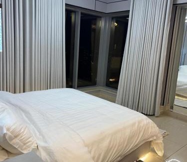 Ash Shati Apartment | Damac Al Jawharah Tower Jeddah Sea View Two Bedroom Jacuzzi شقة بغرفتي نوم وجاكوزي بإطلالة بحرية في برج داماك الجوهرة