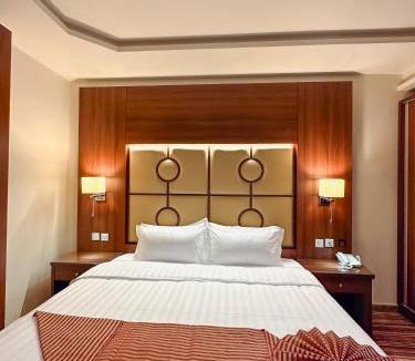 Al-Hamra'a Hotel | فندق وست لاند West Land Hotel