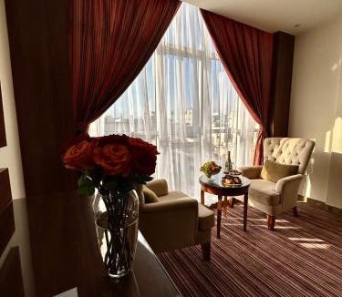 Al-Hamra'a Hotel | فندق وست لاند West Land Hotel
