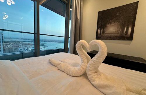 Al Hoora Apartment | High Floor 33 Luxury Apartment