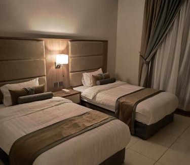 Al Hamra Hotel | Verona serviced apartments فيرونا شقق مخدومة