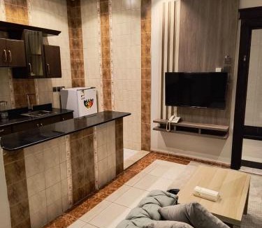 Al Hamra Hotel | Verona serviced apartments فيرونا شقق مخدومة