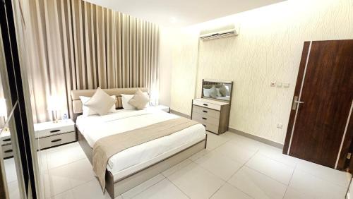 Al-Hamra'a Apartment | Rahhal AlBahr Serviced Apartments
