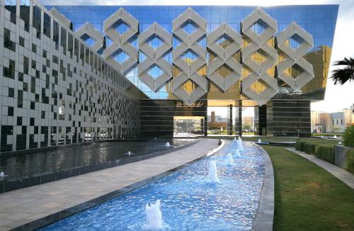 Riyadh Hotel | Crowne Plaza Riyadh - RDC Hotel & Convention by IHG