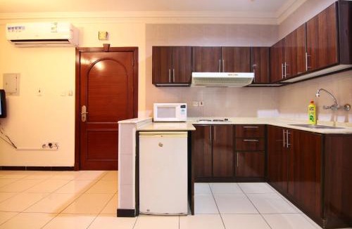 Hera Street Apartment | Modern Jumeirah