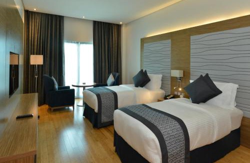 Manama Hotel | Ramada Resort by Wyndham Manama Seef