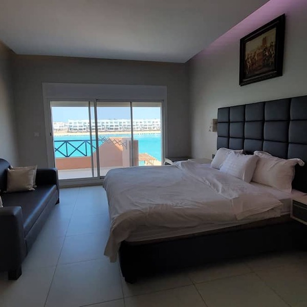Durrat Al-Arous Villa in Moon Beach
