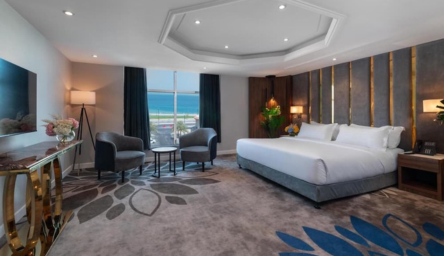 Warwick Al Jubail Hotel