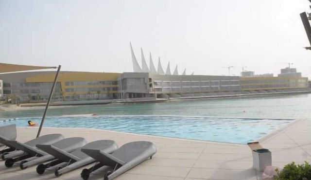 Dragon Beach Hotel in Amwaj Islands