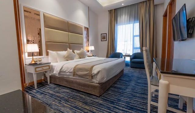 Platinum Alkhamseen Serviced Apartments