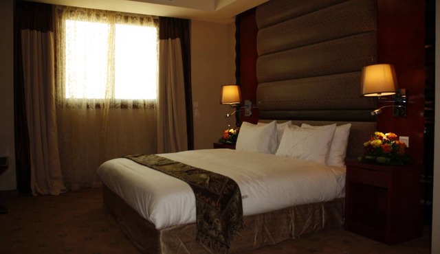 Sanam Hotel Suites