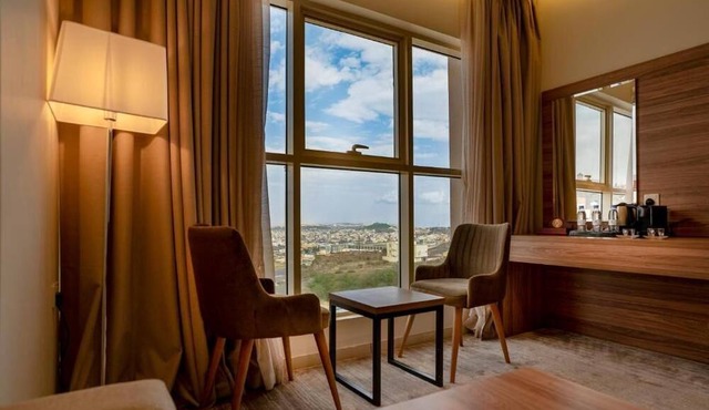 W-Suites Al Souda