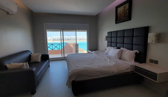 Durrat Al-Arous Villa in Moon Beach