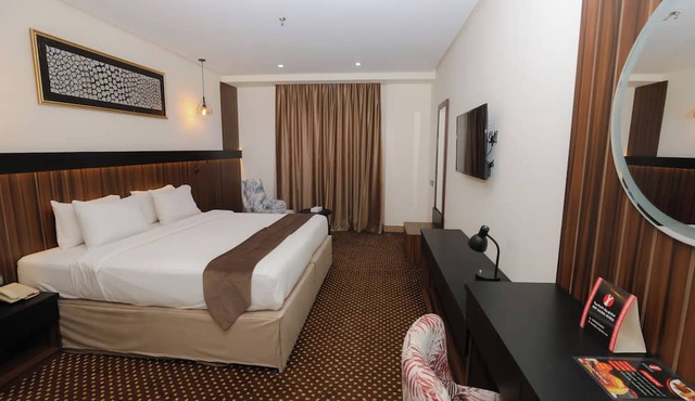 Reef Global Hotel