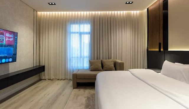 Premium Studio Self Check-in Free Wi-fi