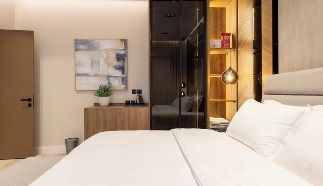 Elegant Studio Near Quba Mosque Prime Location