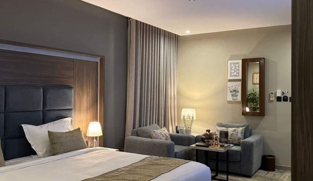 SWAT SERVICED APARTMENTS 5
